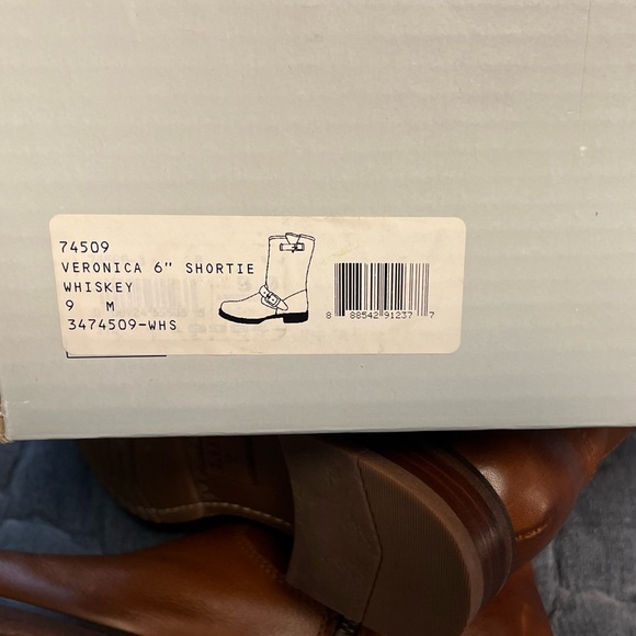 NEW Frye Veronica 6” Shortie Boots - Whiskey - size 9 - Picture 5 of 5